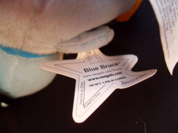 2005 Neopets McDonald's promo plush toy, Blue Bruce tag.