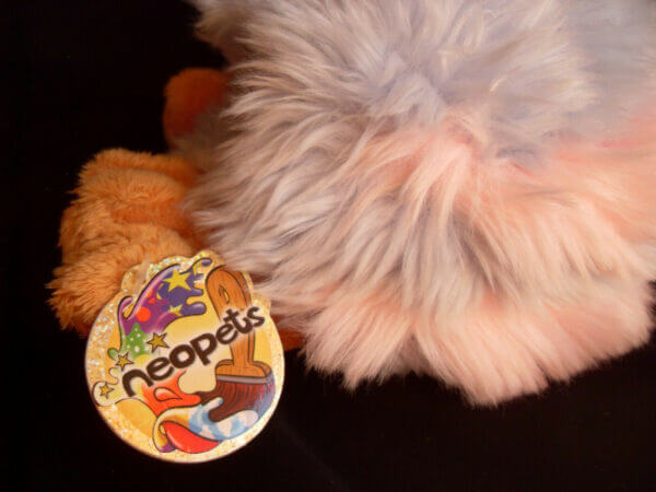 2004 Neopets Limited Too Striped JubJub plush toy, tag close-up.