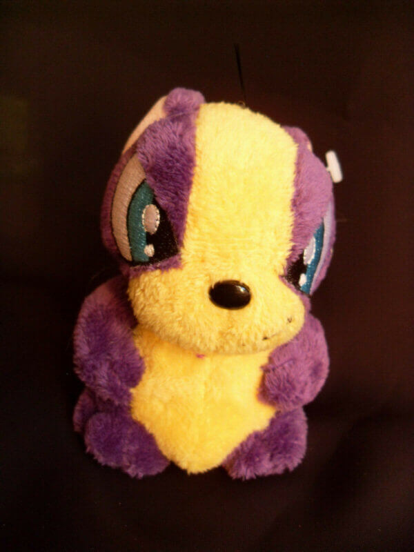 2004 Neopets Limited Too mini Mazzew plush toy, front view.