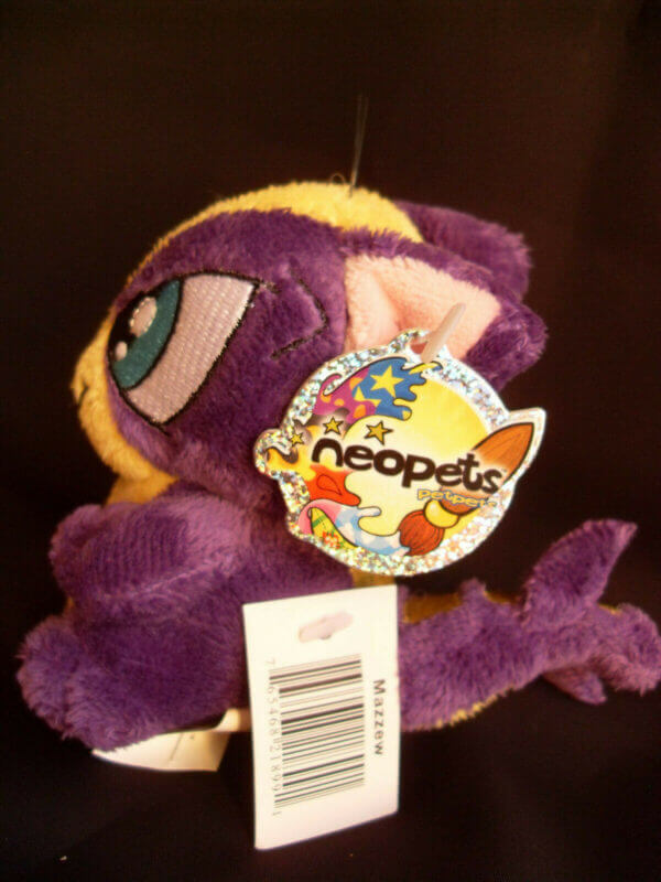 2004 Neopets Limited Too mini Mazzew plush toy, tag close-up.