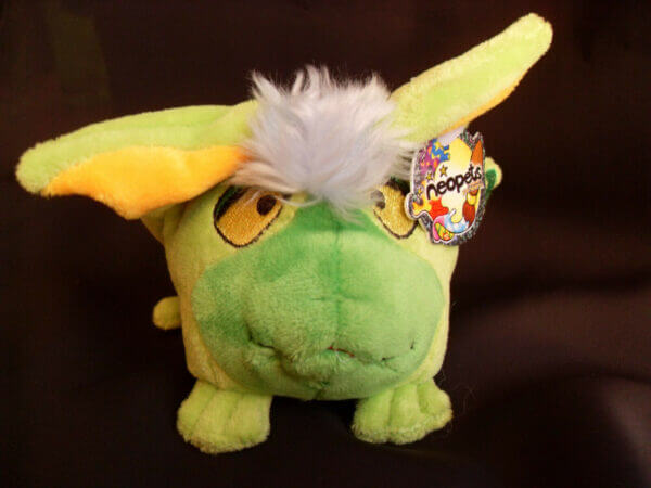 2004 Neopets Limited Too mini Mortog plush toy, front view.