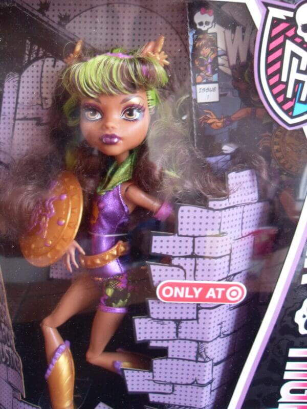 2013 Monster High: Power Ghouls - Clawdeen Wolf as Wonder Wolf, doll front view.