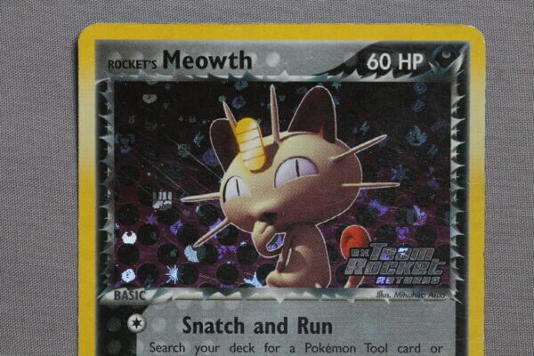 Rocket's Meowth (46/109), the reverse holofoil EX Team Rocket Returns card, detail shot (1/8).