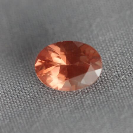 Oregon Sunstone, 8x6mm Oval, front view.