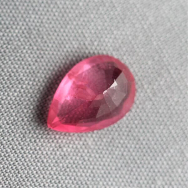 Mahenge Spinel, 9.5x6.5mm pear cut, back view.