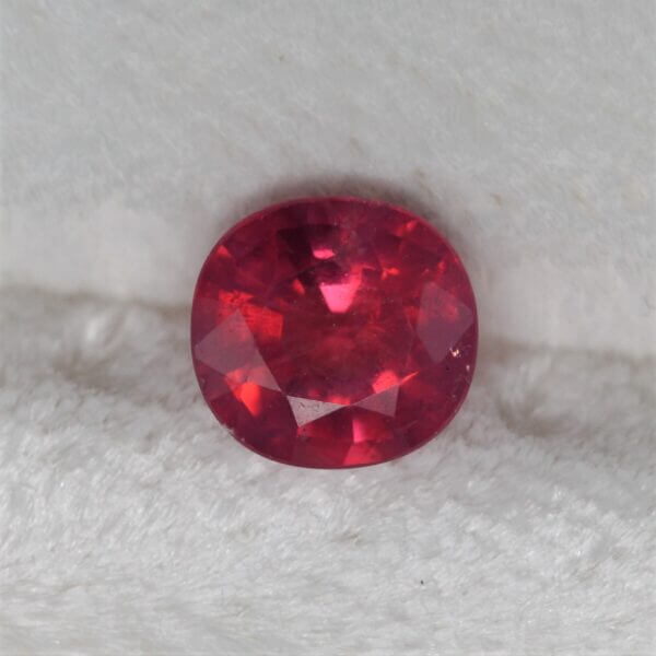 Mahenge Spinel, 6mm rounded square cut, front view.