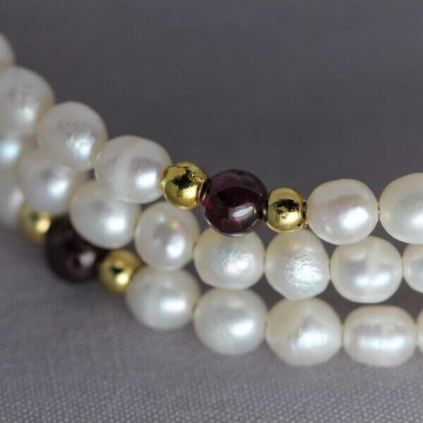 Freshwater Pearl and Garnet bracelet, detail shot.