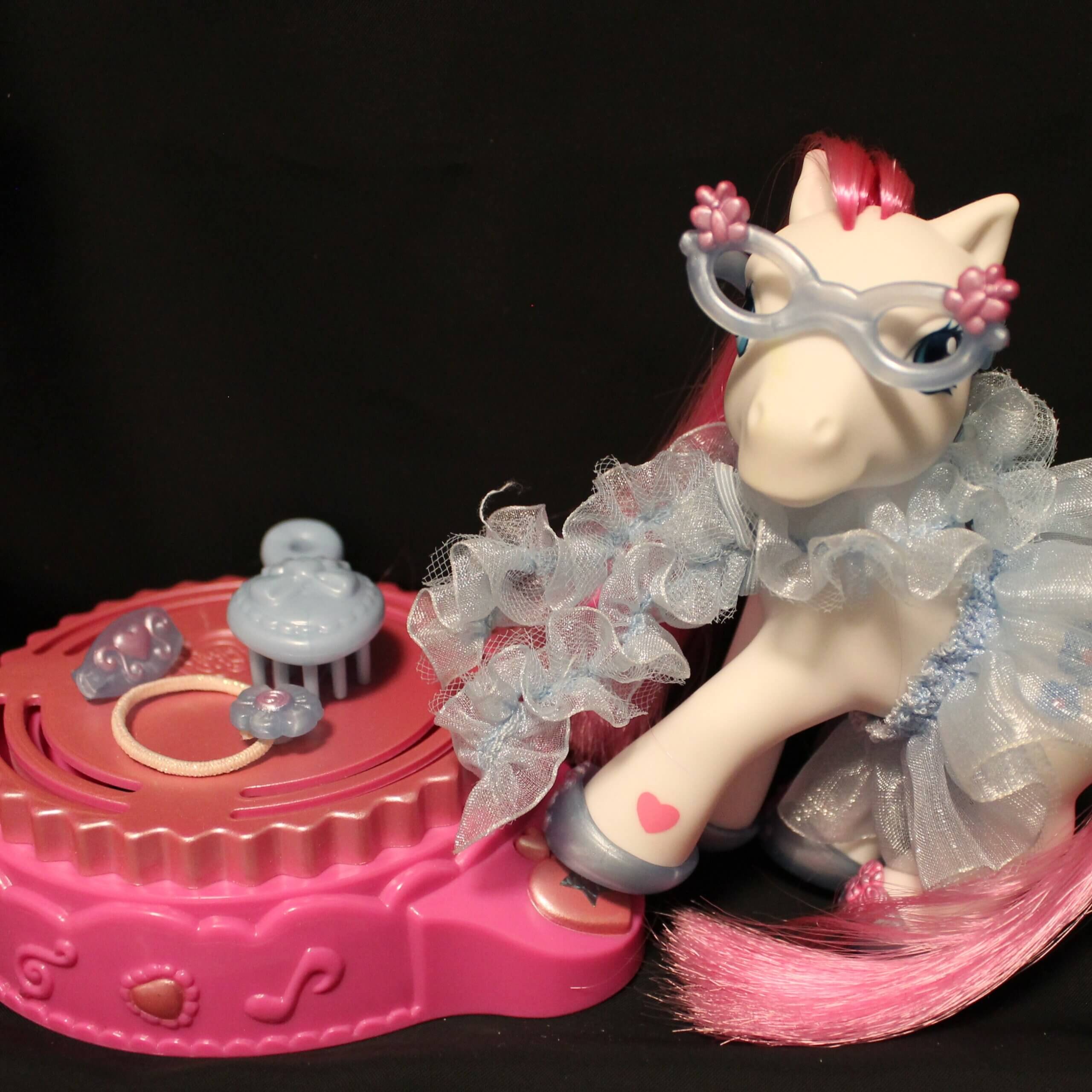 My Little Pony: Generation 3 - Blossomforth, front view.