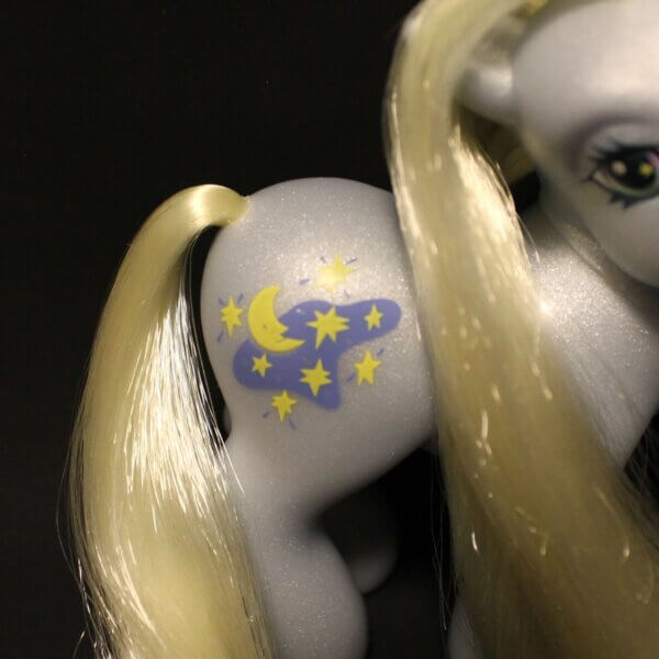 My Little Pony: Generation 3 - Moondancer, Cutie Mark detail.