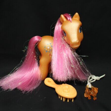 My Little Pony: Generation 3 - Sparkleworks, front view.