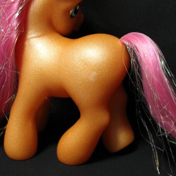 My Little Pony: Generation 3 - Sparkleworks, damage detail.